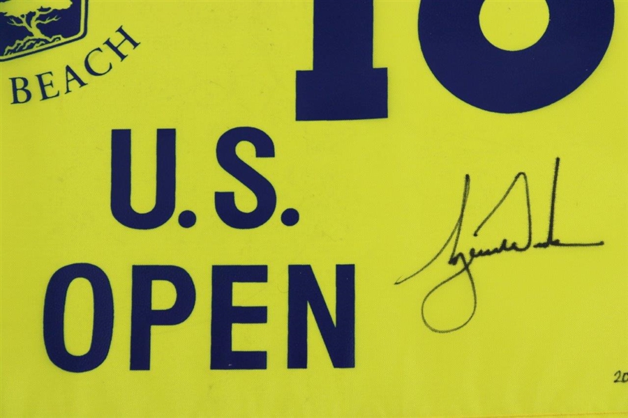 Tiger Woods Signed Ltd Ed 2000 US Open at Pebble Beach Flag #201/500 UDA #BAM07781