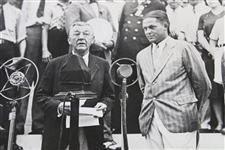 Bobby Jones 1930 Receives Key To The City In Atlanta Wire Photo - July 16th