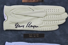 Nagle, Trevino, de Vicenzo, Player, Jacklin & Thomson Signed Golf Gloves Matted Display JSA ALOA