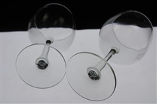Pair of Classic Masters Tournament Logo Red Wine Stem Glasses - One Has Crack