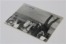 Peter Thomson Signed 1966 B&W Hitting From Sand Trap Press Assoc. Photo JSA ALOA