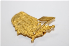 Classic Gold Tone Masters Logo Broche