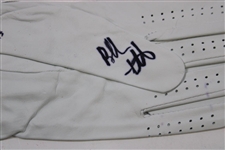 Spieth, Mickelson, Singh & Five (5) other Masters Champions Signed Golf Gloves JSA ALOA