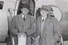 Paul Runyan Signed Standing w/Clubs Bag & Gentleman Outside Airplane Original Photo 