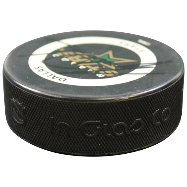 Tiger Woods One of a Kind Signed Dallas Stars Hockey Puck JSA FULL #BB87350