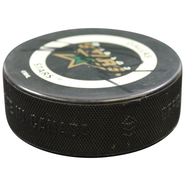 Tiger Woods One of a Kind Signed Dallas Stars Hockey Puck JSA FULL #BB87350