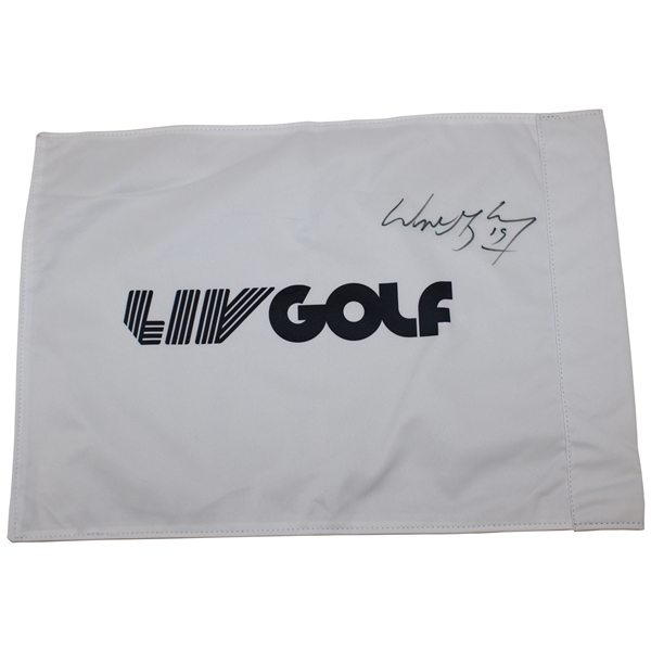 Wayne Gretzky Signed White with Black LIV 18 Golf Flag JSA ALOA