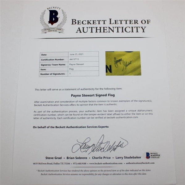 Payne Stewart Signed 1999 US Open at Pinehurst No. 2 Yellow Screen Flag BECKETT #AA13713