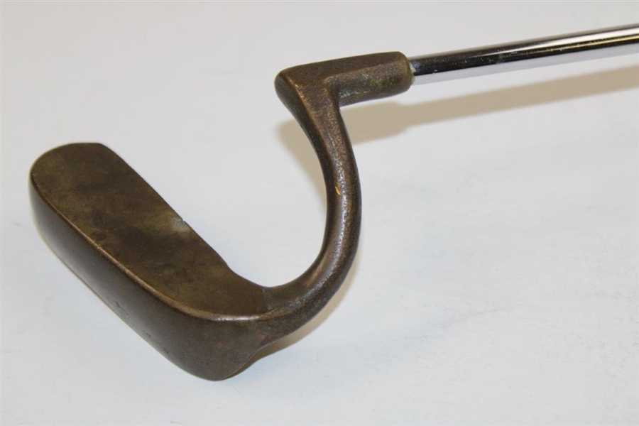 Unique Dogleg Putter
