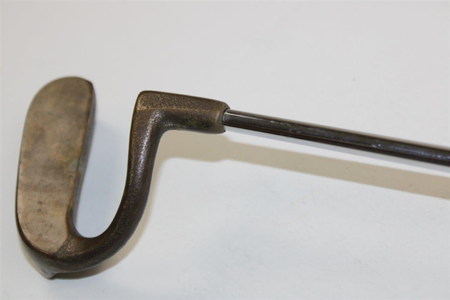 Unique Dogleg Putter