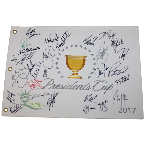 2017 PGA Presidents Cup Signed Flag With 28 Signatures JSA ALOA