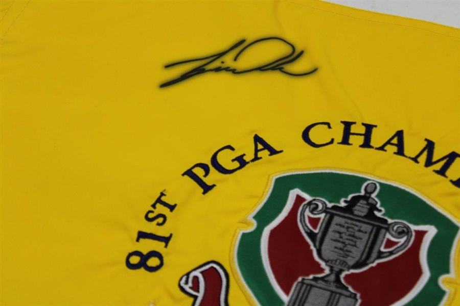Tiger Woods Signed 1999 PGA Championship at Medinah Embroidered Flag Beckett #AD40751