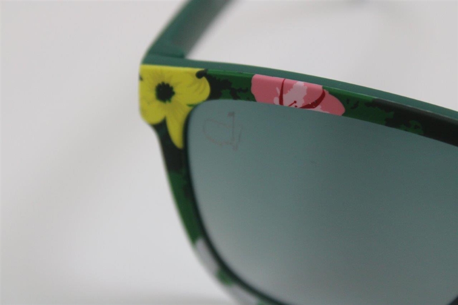 Masters Tournament Augusta Flowers Themed Sunglasses w/Carry Bag & Box