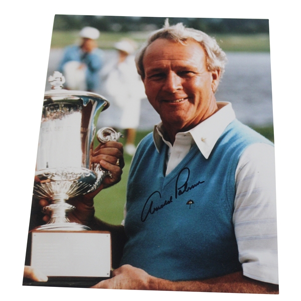 Arnold Palmer Signed Photo Holding The Senior PGA Championship Trophy JSA ALOA