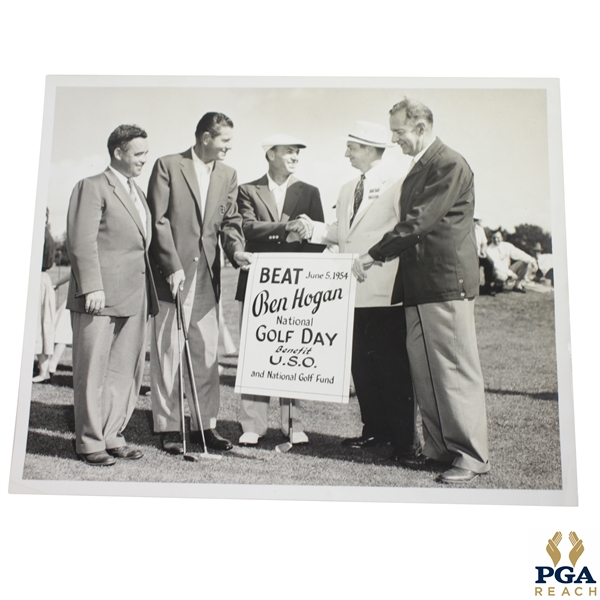 Original Beat Ben Hogan National Day Morgan Fitz 8x10 Photo - Horton & Ben in Green Jackets