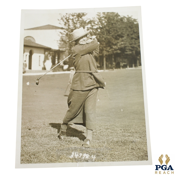 1923 Wire Photo of Mrs. Ronald Barlow Oldest Player in Womens National Golf Tourney