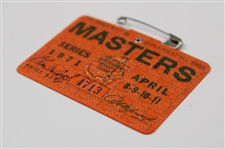 Charles Coody Signed 1971 Masters Tournament SERIES Badge #4713 JSA ALOA