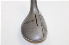 Stan Thompson Ginty Metal Club Patent No. 3431607