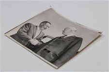 1962 Bobby Jones Shaking Hands w/ Dwight Eisenhower in Green Jacket at Augusta National Wire Photo