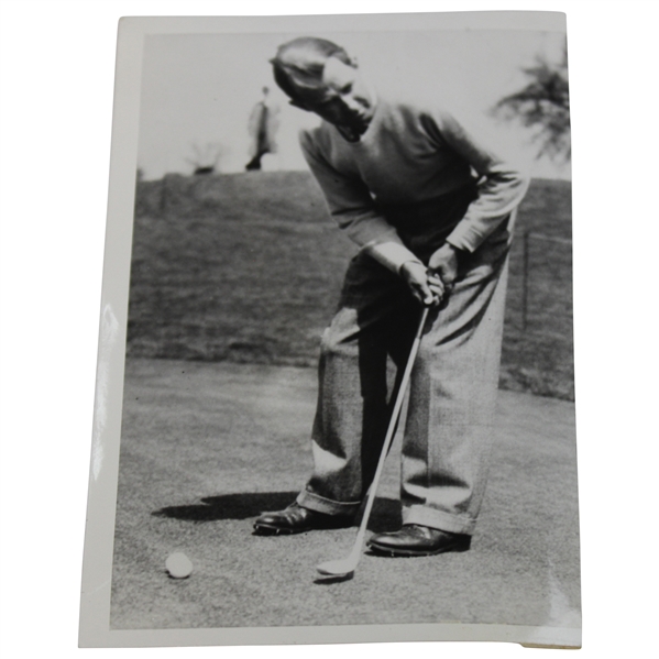Paul Runyan 1937 International News Putting Photo