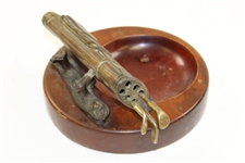 Classic Golf Themed Set of Clubs Ash Tray