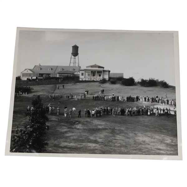 1929 Walter Hagen Draws A Crowd In Medal Play at Hillcrest CC AP Press Photo
