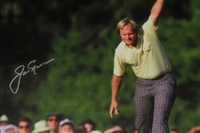 Jack Nicklaus Signed 1986 Masters Raises Putter Historic Image on 24x23 Canvas JSA ALOA
