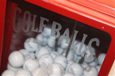 Classic Victor Red Golf Ball Dispenser Machine w/Key
