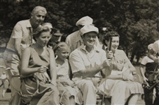 1953 Bob Hope 'Lazy Way on Fairway' Wide World Press Photo