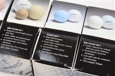 1990 Titleist Golf Ball Promotions Display w/ Eight (8) Unused Golf Balls
