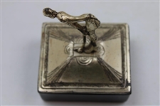 Putting Lady Golfer Metal Lid on Box