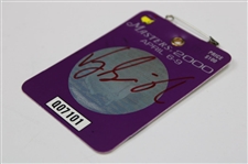 Vijay Singh Signed 2000 Masters Tournament SERIES Badge #Q07101 JSA ALOA