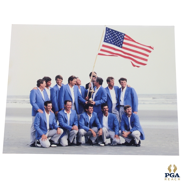 1991 Team USA Ryder Cup at Kiawah Island Team Photo on Beach w/USA Flag