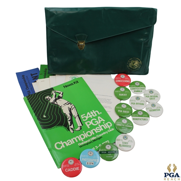 1972 PGA Championship at Oakland Hills News Kit w/Parking Passes, Media Bag, 13 Pinbacks & more