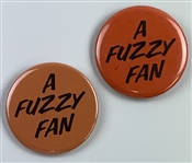 Fuzzy Zoeller Signed 1981 & 1982 Donruss, 'A Fuzzy Fan' & Other Buttons - Mazzeo Collection JSA ALOA