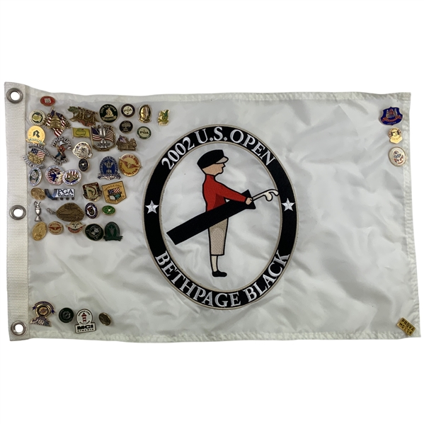 2002 US Open Bethpage Black Official Embroidered Pin Flag w/ Many Commemorative Golf Pins - Mazzeo Collection