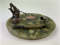 1930 Sheaffer Fountain Pen Art Deco Executive Desk Set with Bronze Golfer Figure on  Green Onyx Base