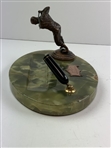 1930 Sheaffer Fountain Pen Art Deco Executive Desk Set with Bronze Golfer Figure on  Green Onyx Base
