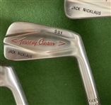 Jack Nicklaus 1986 25th Anniversary Ltd Ed MacGregor Golf Club Set in Display Case