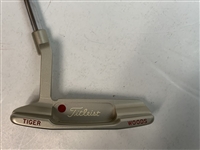 Titleist Scotty Cameron 2002 US Open Tiger Woods Commemorative Newport II No. 235 Putter
